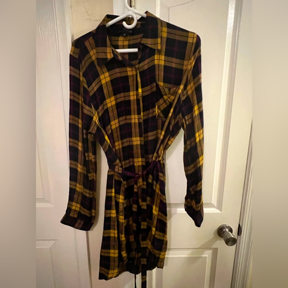 Women button down shirt dress /w belt